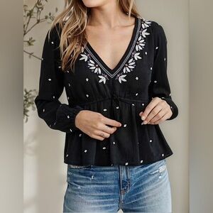Abercrombie & Fitch Black Embroidered tasseled blouse size small